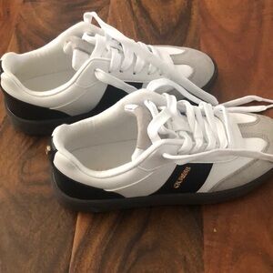 Guess women’s White and Black Sneakers